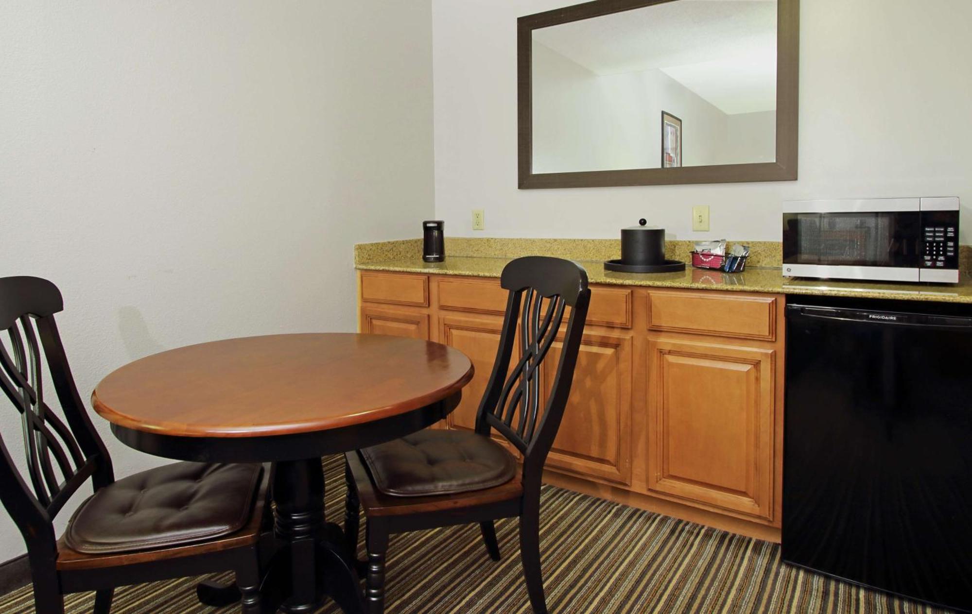 Hampton Inn Ashtabula Austinburg Экстерьер фото