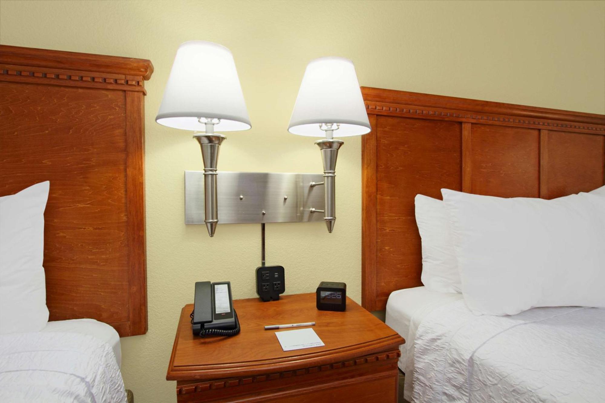 Hampton Inn Ashtabula Austinburg Экстерьер фото