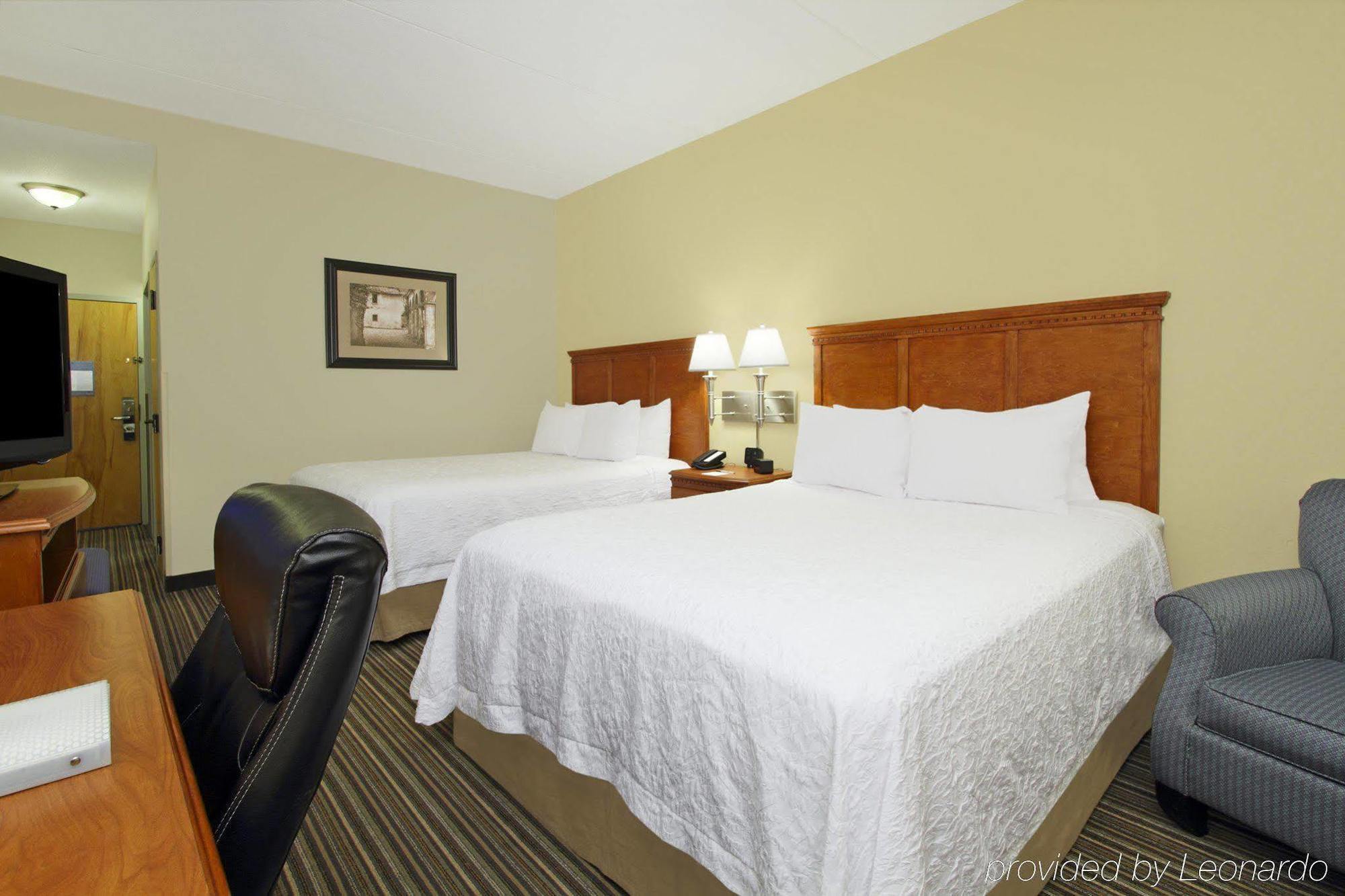 Hampton Inn Ashtabula Austinburg Экстерьер фото