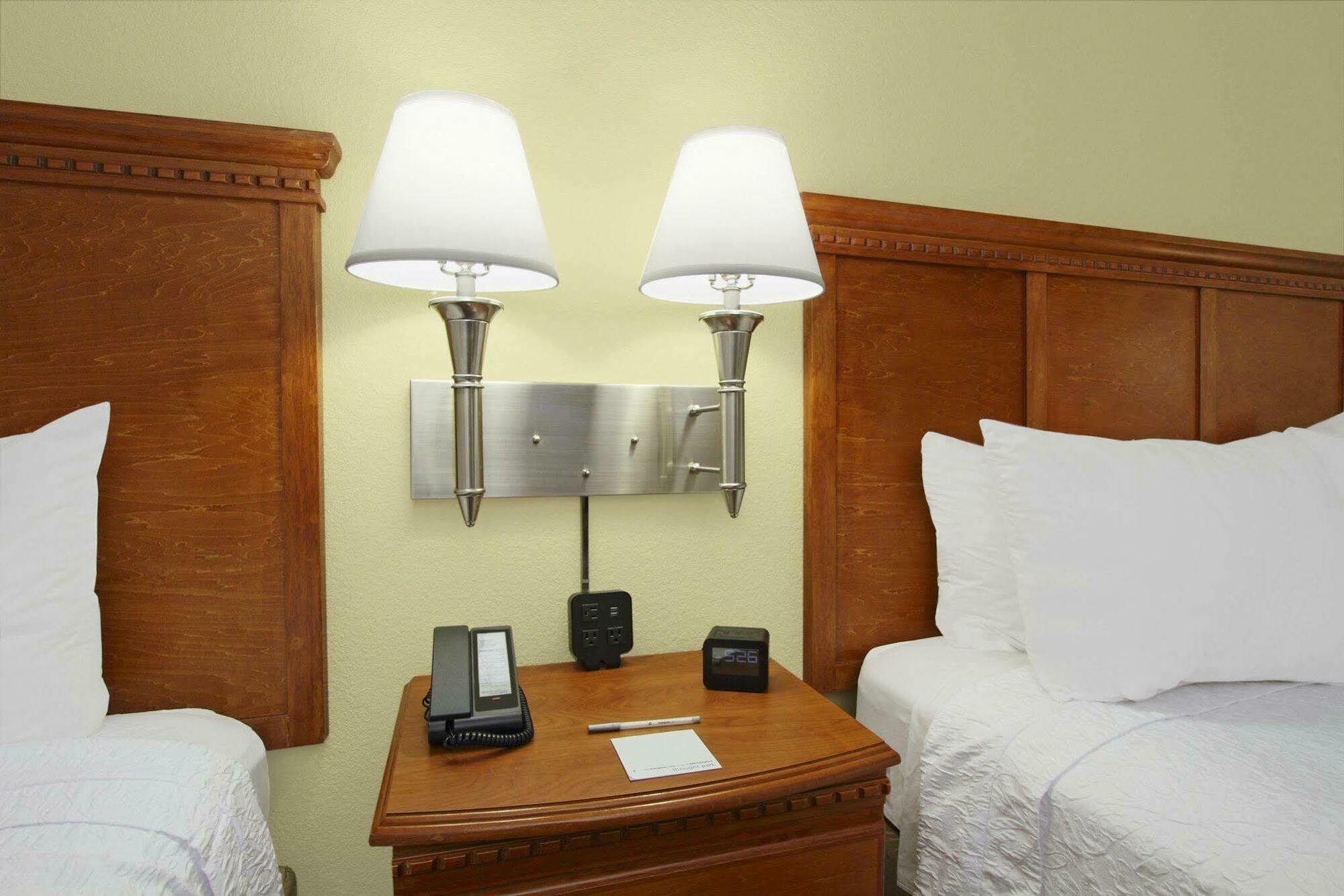 Hampton Inn Ashtabula Austinburg Экстерьер фото
