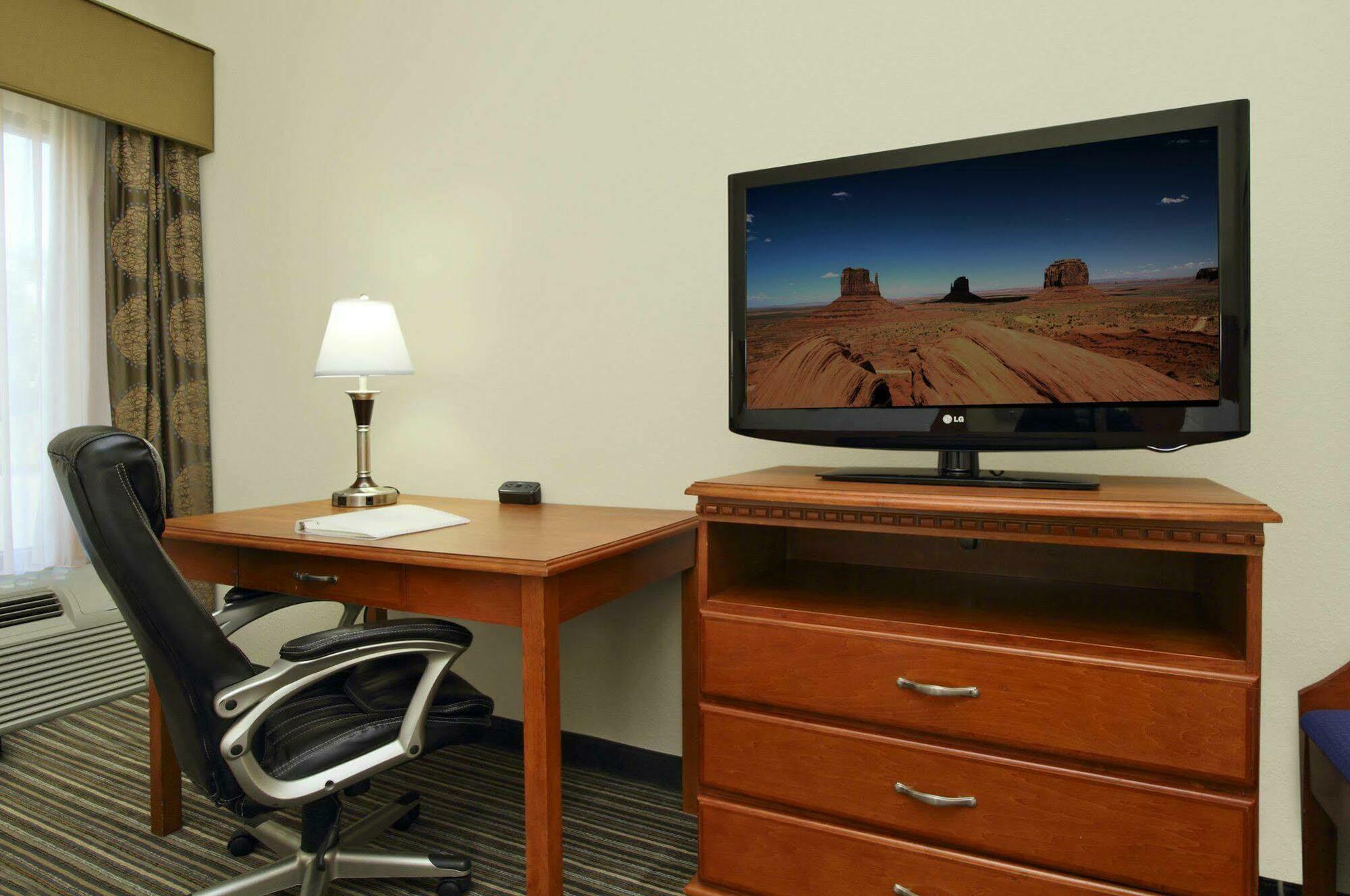 Hampton Inn Ashtabula Austinburg Экстерьер фото